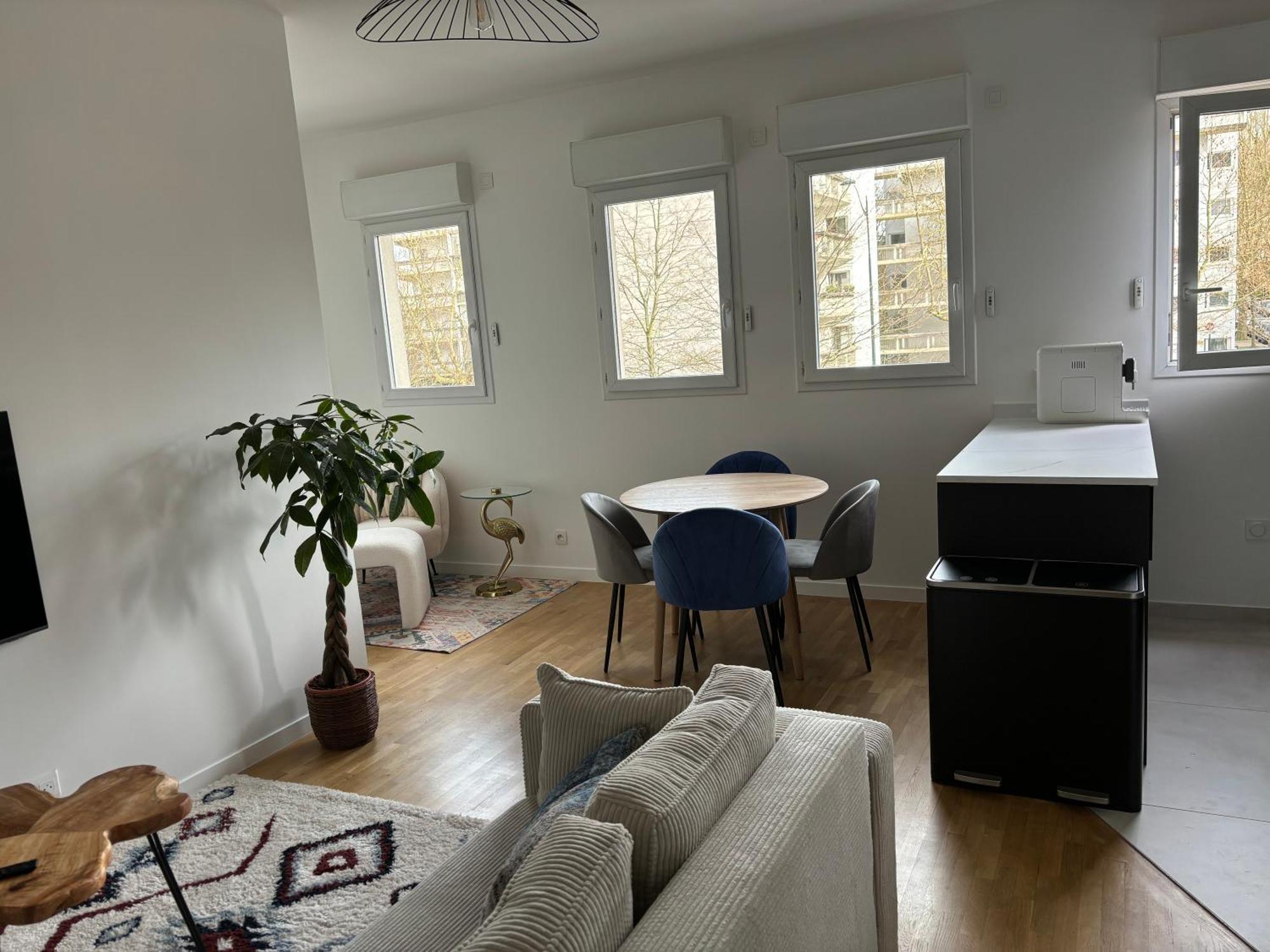 Le Boudoir - 2 Pieces Et Parking Leilighet Le Plessis-Robinson Eksteriør bilde